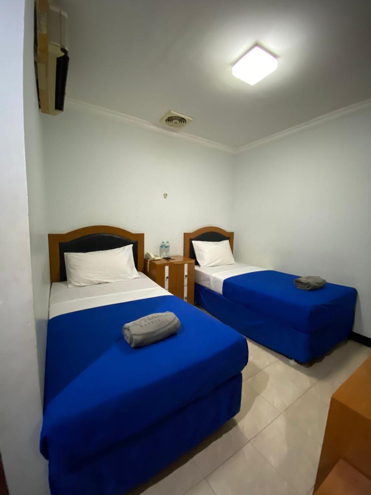 Karsa Utama Hotel Jakarta Exterior photo