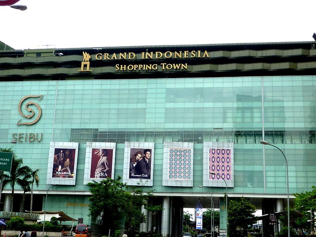 Karsa Utama Hotel Jakarta Exterior photo